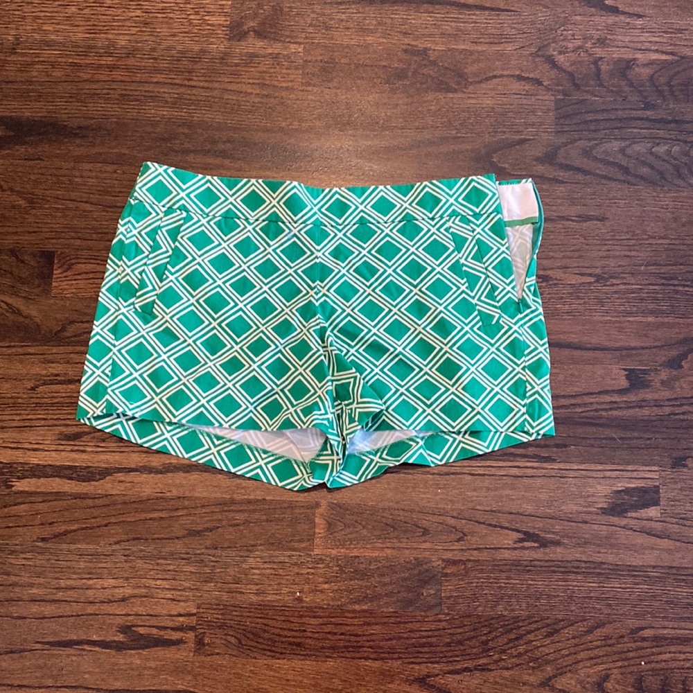 NWT Jcrew shorts size 12. Inseam is 4 inches zipper on the side